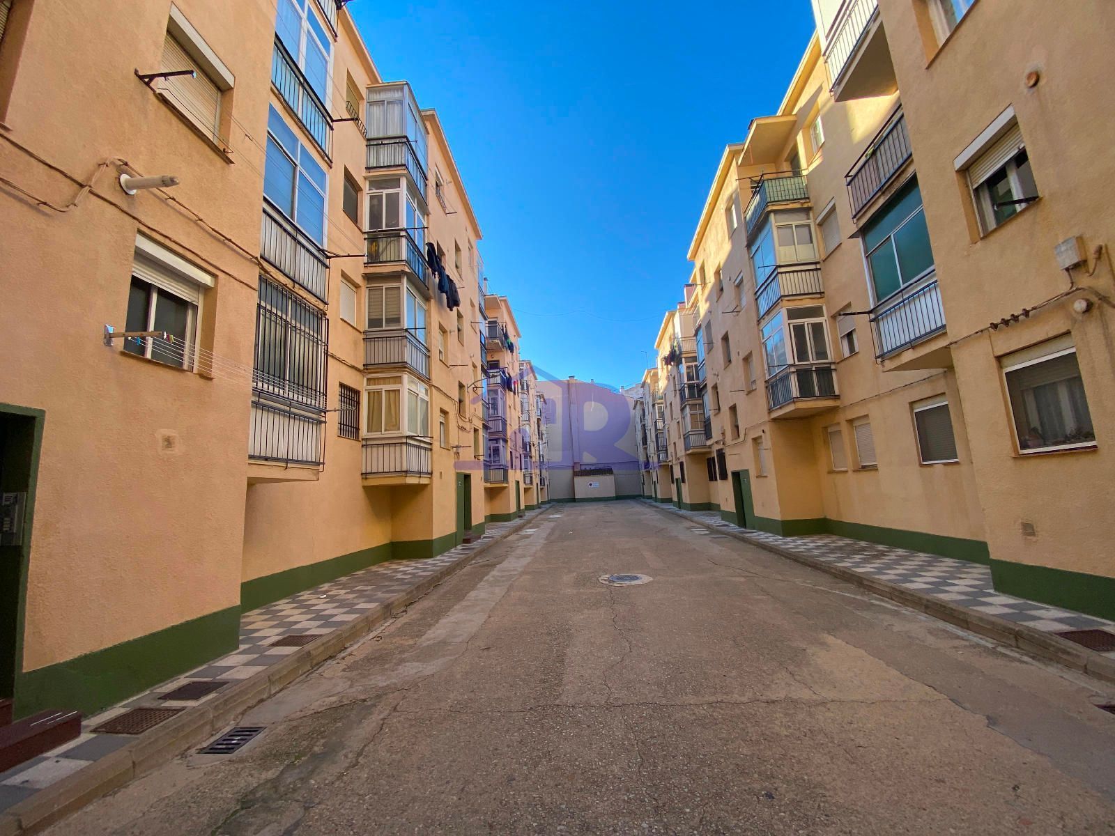 Vista exterior de Pis en venda en Cuenca Capital amb Calefacció, Terrassa i Traster