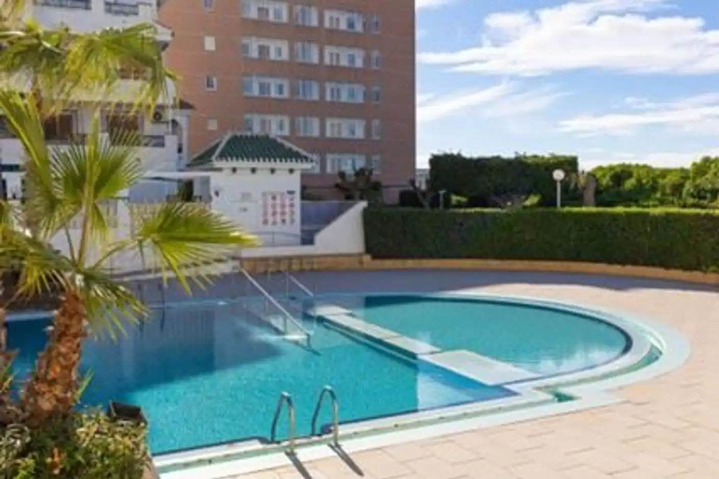 Ground floor for sale in Los Europeos
