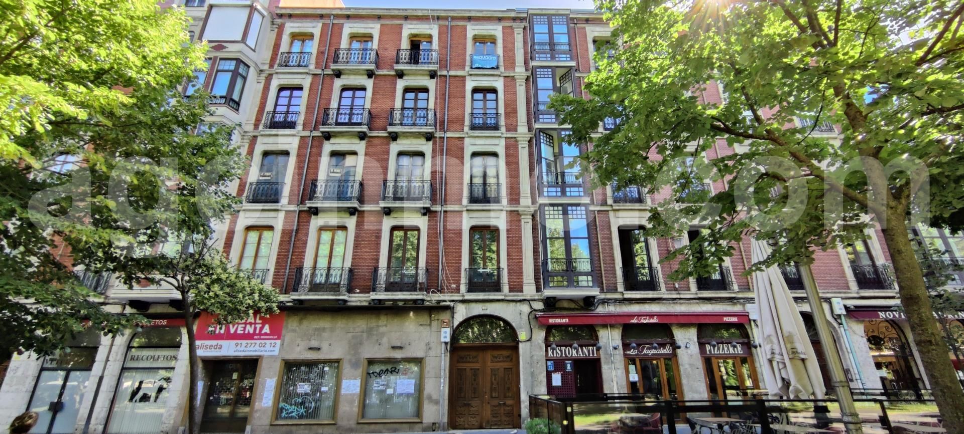 Vista exterior de Pis en venda en Valladolid Capital amb Balcó
