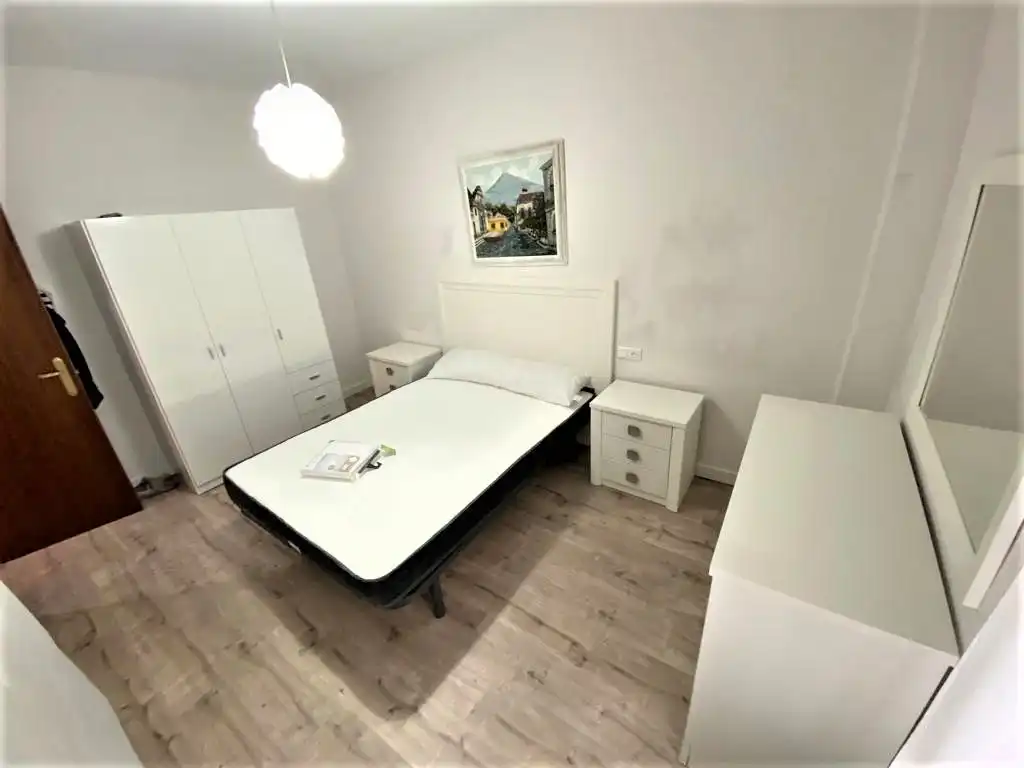 Habitación de Piso de alquiler en Cáceres con Amueblado