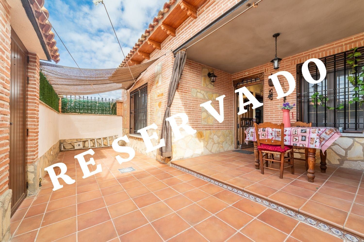 Jardí de Casa adosada en venda en Villanueva de Bogas amb Aire condicionat, Calefacció i Jardí privat