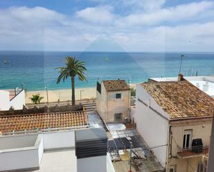 Exterior view of Flat to rent in Montgat  with Air Conditioner, Heating and Terrace