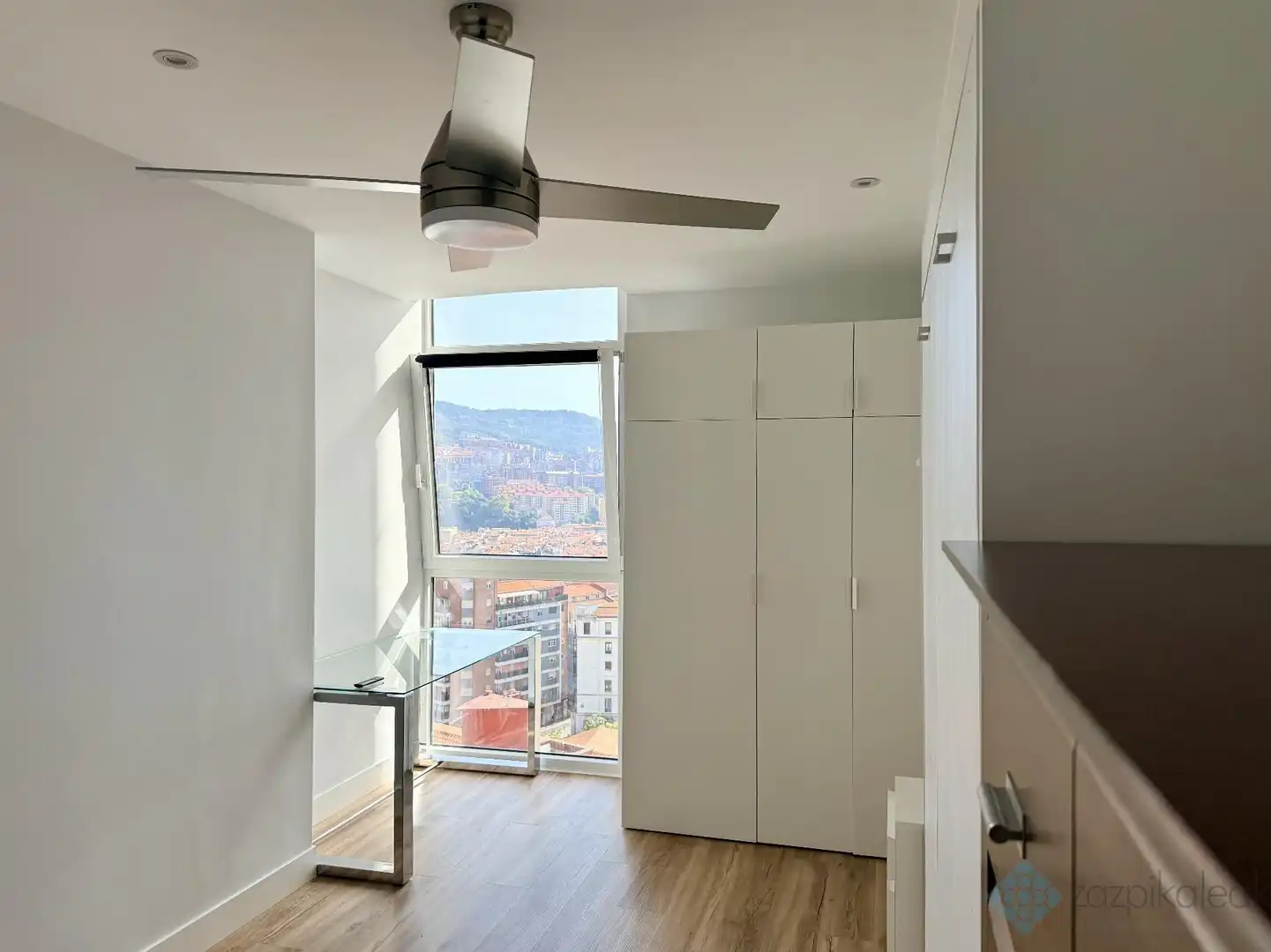 Bedroom of Flat for rent in Bilbao   with Heating and Furnished