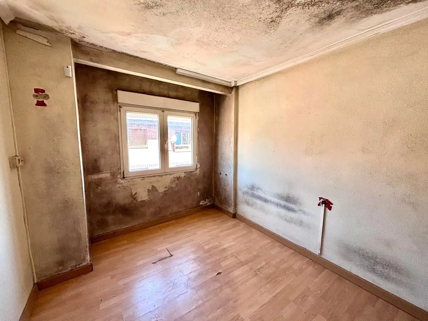 Bedroom of Flat for sale in Gijón   with Heating and Parquet flooring