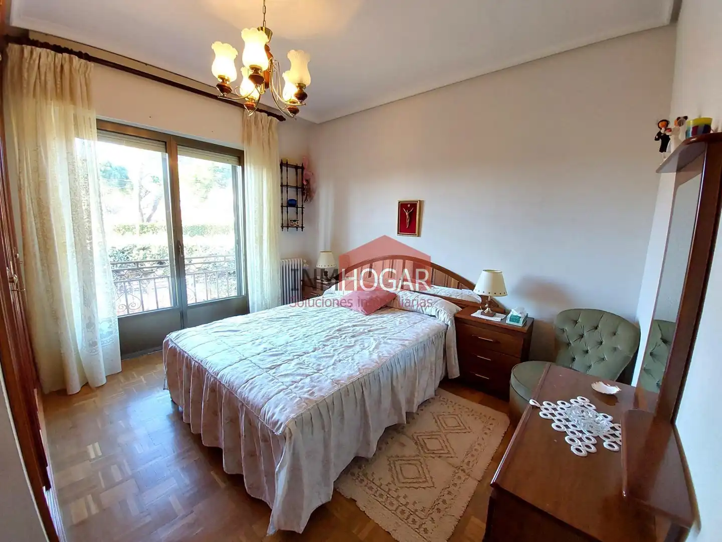 Dormitori de Casa o xalet en venda en Ávila amb Calefacció, Jardí privat i Traster