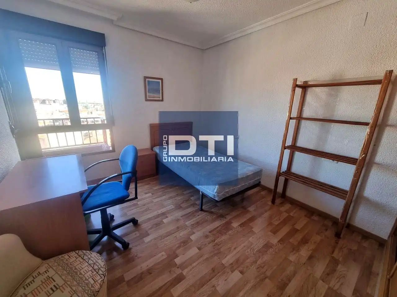 Piso con terraza en venta en Hermanos Quintero, imagen 8
