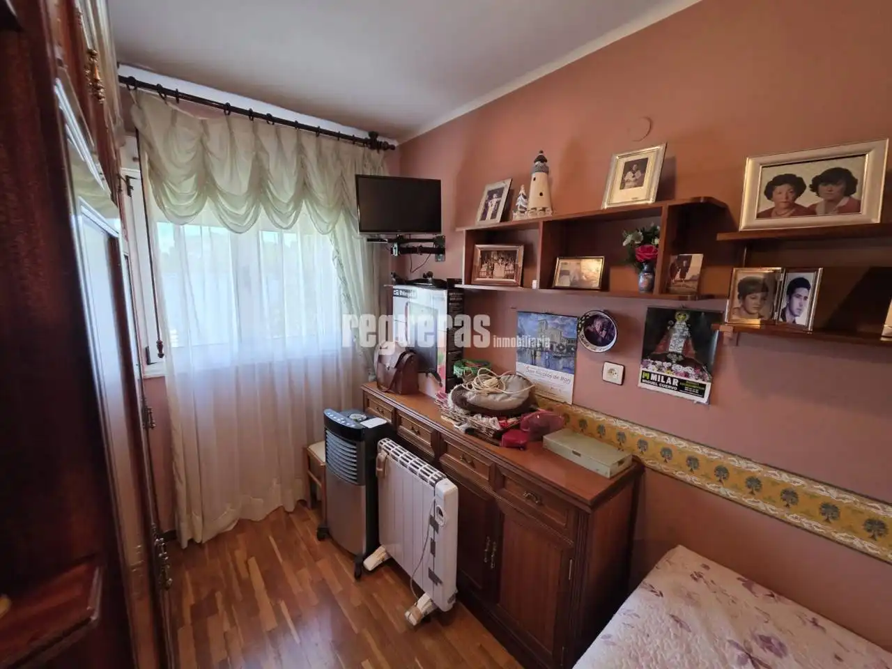 Bedroom of Flat for sale in Avilés  with Heating, Parquet flooring and Furnished