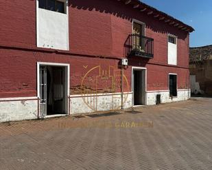 Vista exterior de Casa o xalet en venda en Alaejos amb Jardí privat i Balcó
