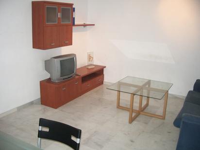 Sala d'estar de Pis en venda en  Sevilla Capital amb Aire condicionat i Traster