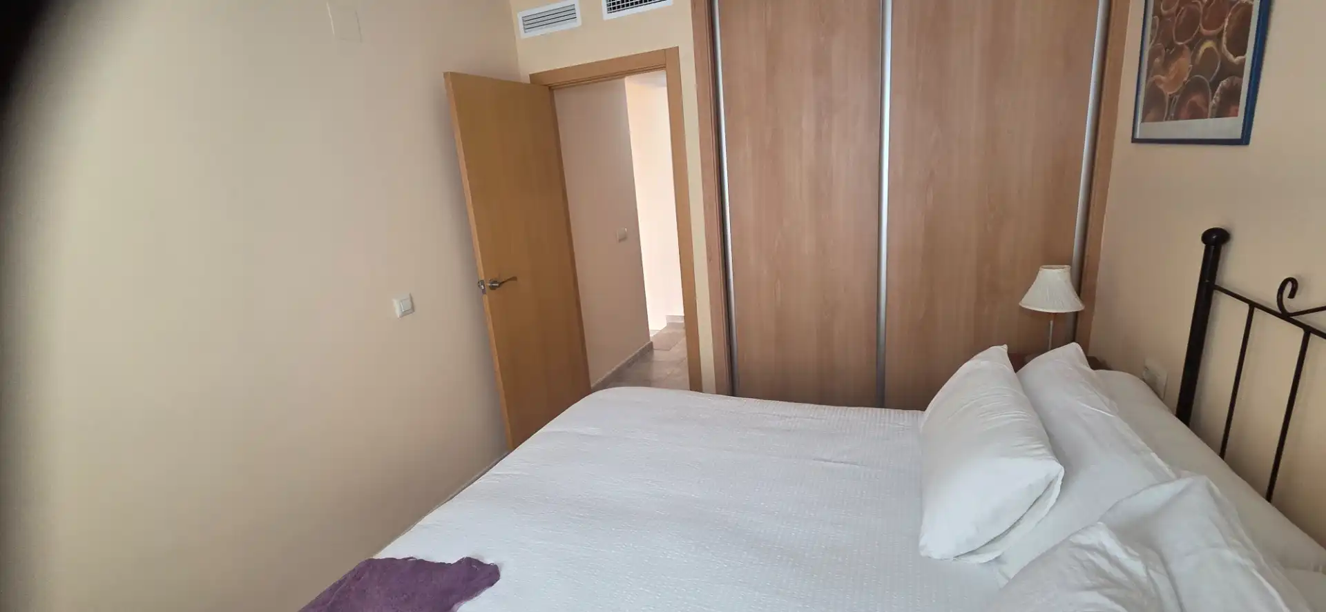 Habitación de Casa adosada en venta en Salinas con Amueblado, Horno y Lavadora
