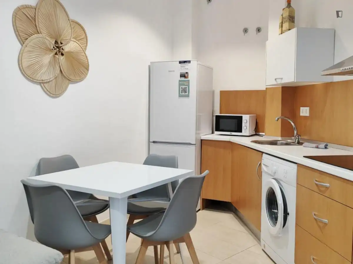 Study for rent in La Goleta - San Felipe Neri