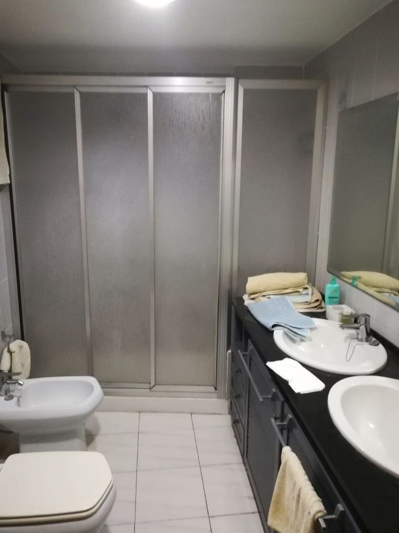 Bathroom of Flat for sale in Canals  with Furnished