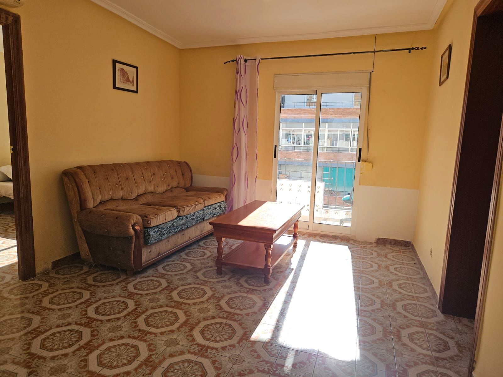 Sala de estar de Piso en venta en Alicante / Alacant con Amueblado y Balcón