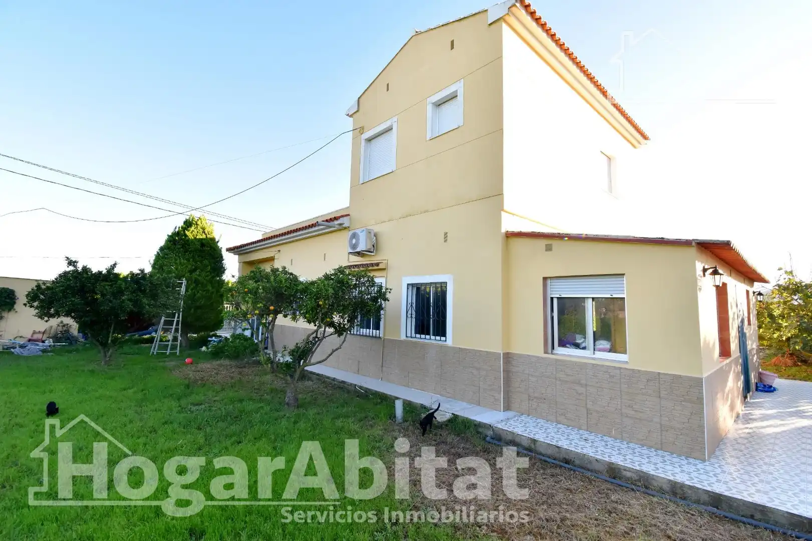 Exterior view of Houses for sale in Oliva  with Air Conditioner, Private garden and Terrace