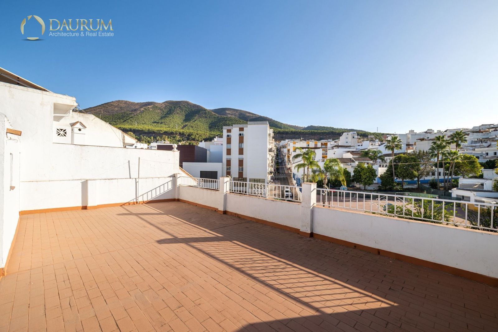 Vista exterior de Dúplex en venta en Alhaurín El Grande con Terraza y Amueblado