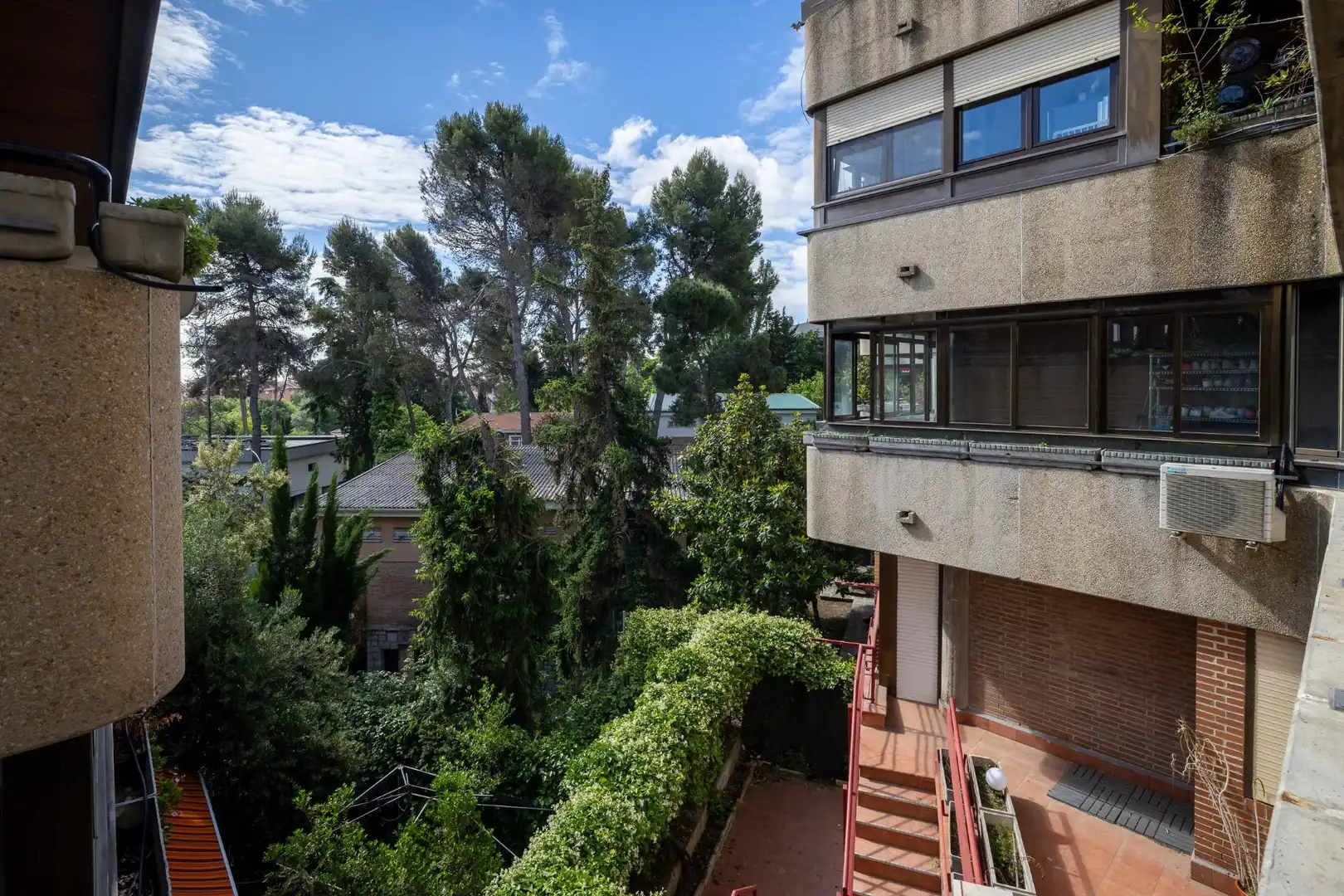Vista exterior de Piso en venta en Madrid con Aire acondicionado, Calefacción y Jardín privado
