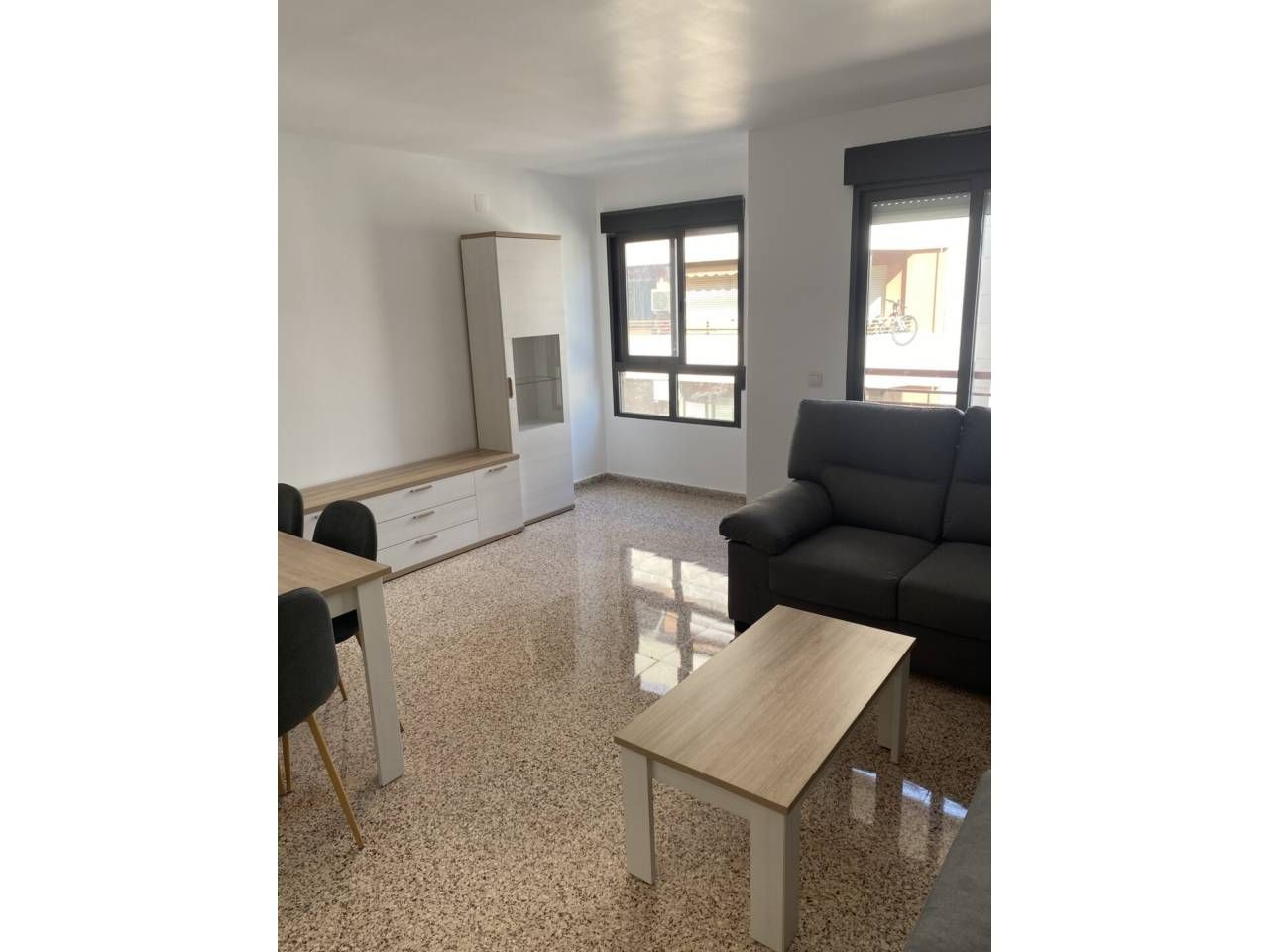 Piso de alquiler en  REYES CATOLICOS, Ensanche - Diputación