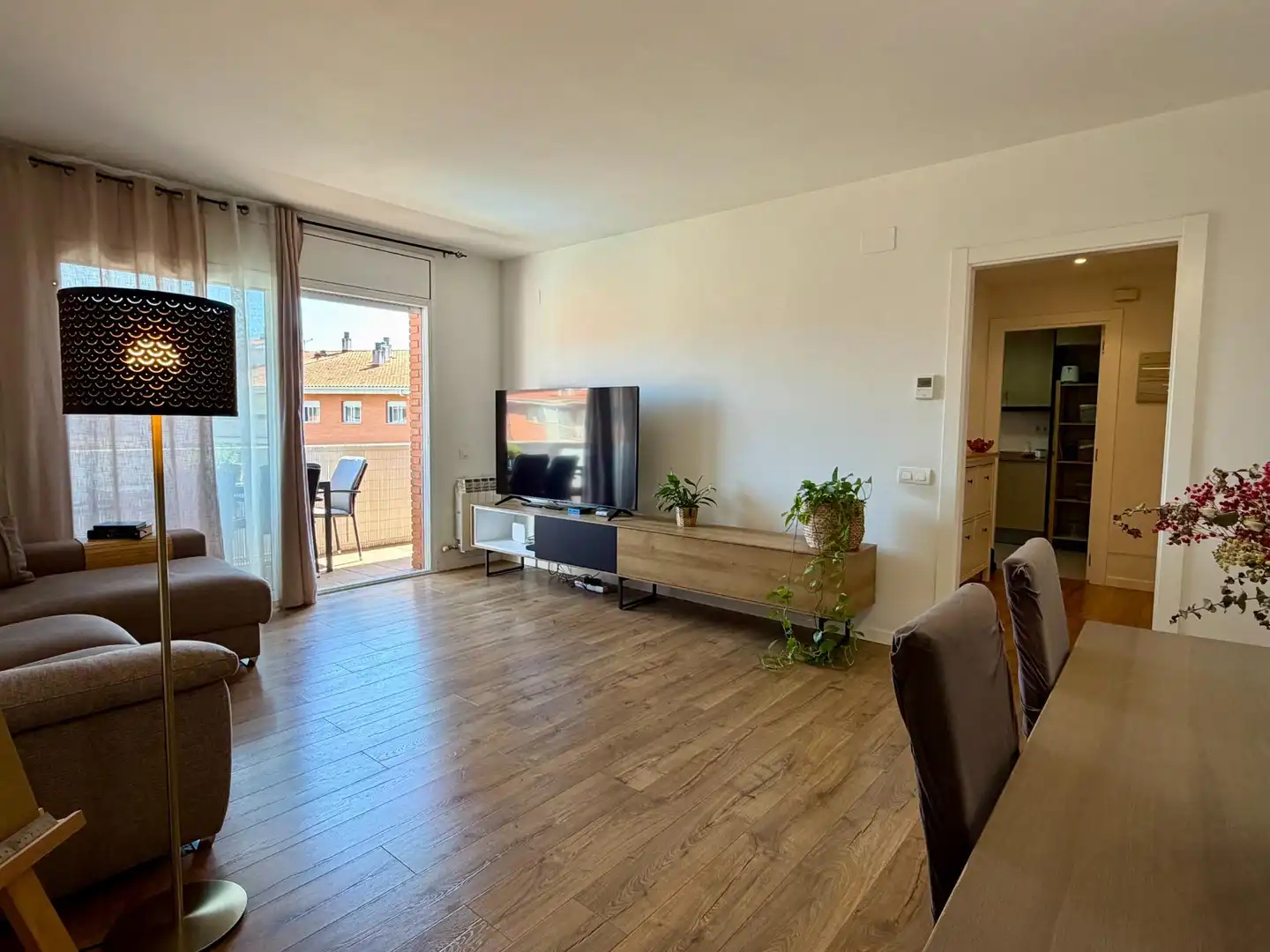Living room of Flat for sale in Canovelles  with Heating, Balcony and Community pool