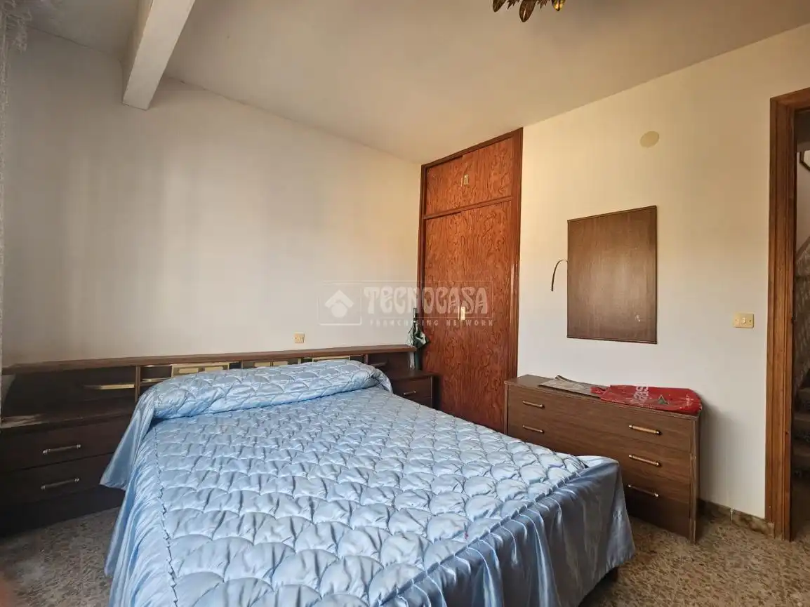 Dormitori de Casa adosada en venda en Espinoso del Rey amb Terrassa