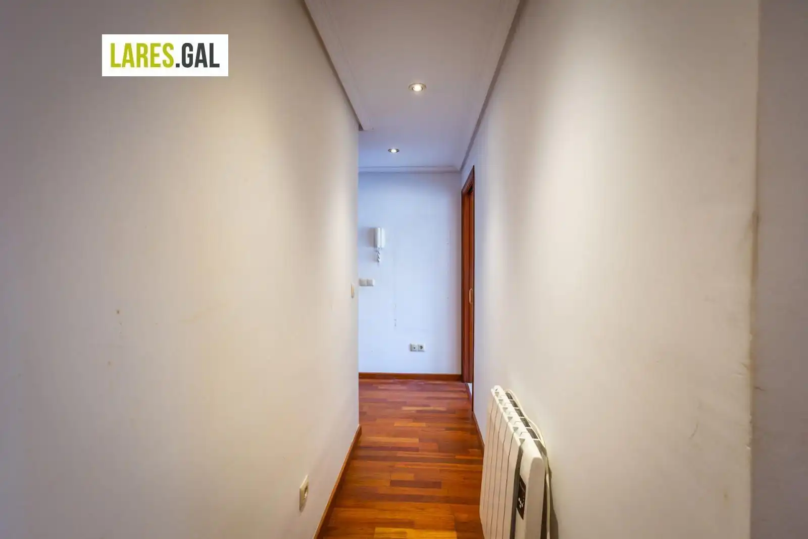 Piso en venta en Cangas  con Trastero