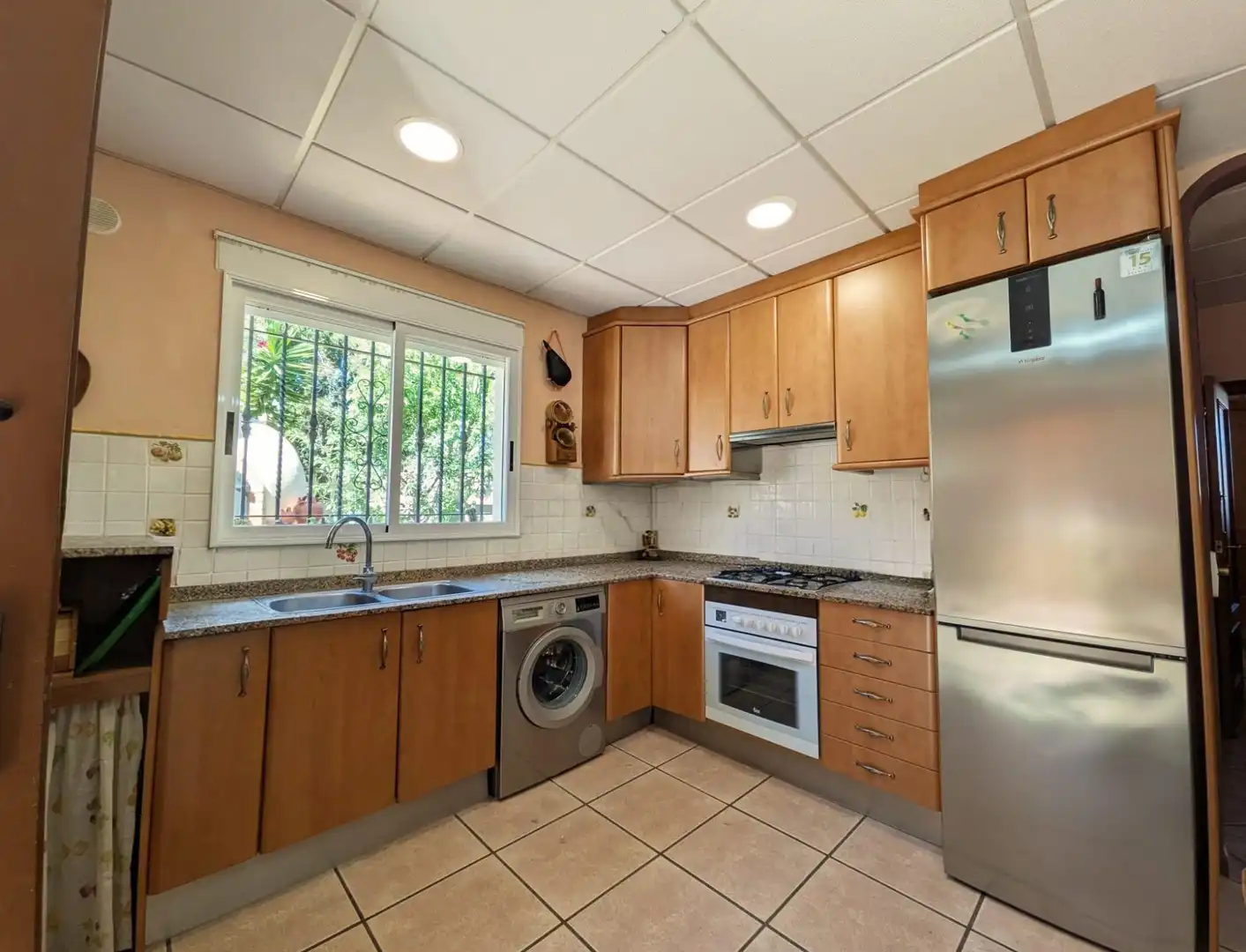 Cocina de Casa o chalet en venta en L'Alfàs del Pi con Aire acondicionado, Jardín privado y Terraza