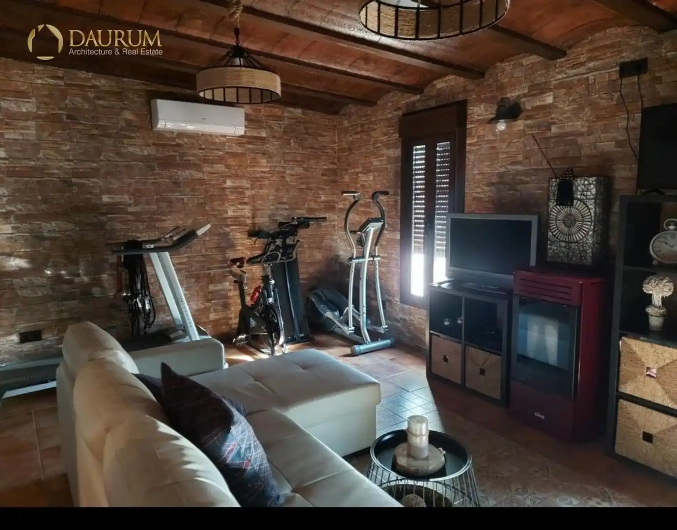 Sala d'estar de Casa o xalet en venda en Coria del Río amb Aire condicionat, Terrassa i Traster