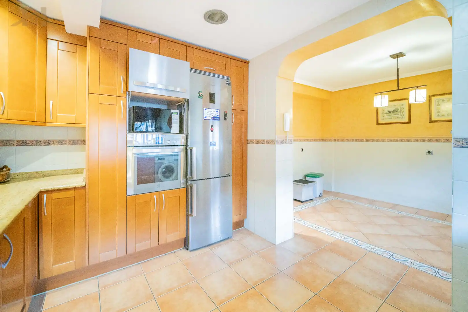 Cocina de Casa adosada en venta en Alcobendas con Aire acondicionado, Calefacción y Jardín privado