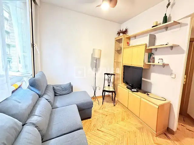 Habitación de Piso de alquiler en Madrid con Amueblado