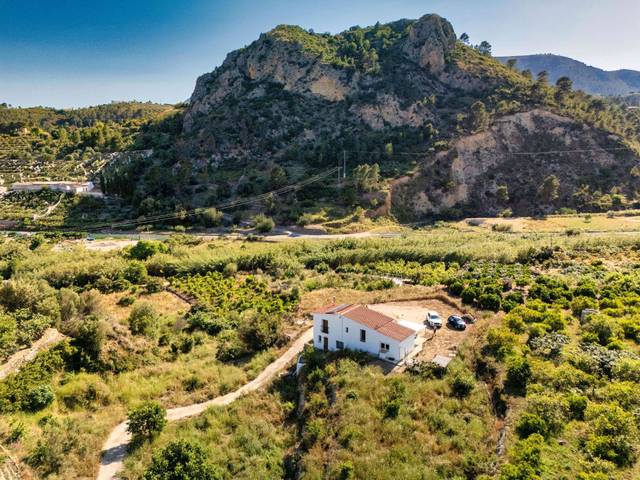 Casa-chalet en Venta en Bolulla