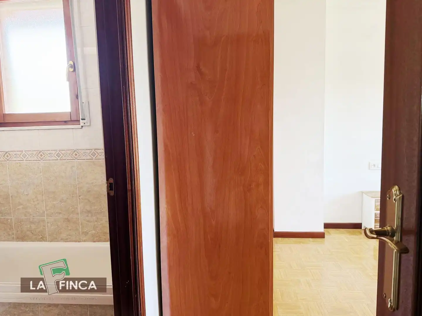 Flat for rent in Oviedo   with Heating, Parquet flooring and Terrace