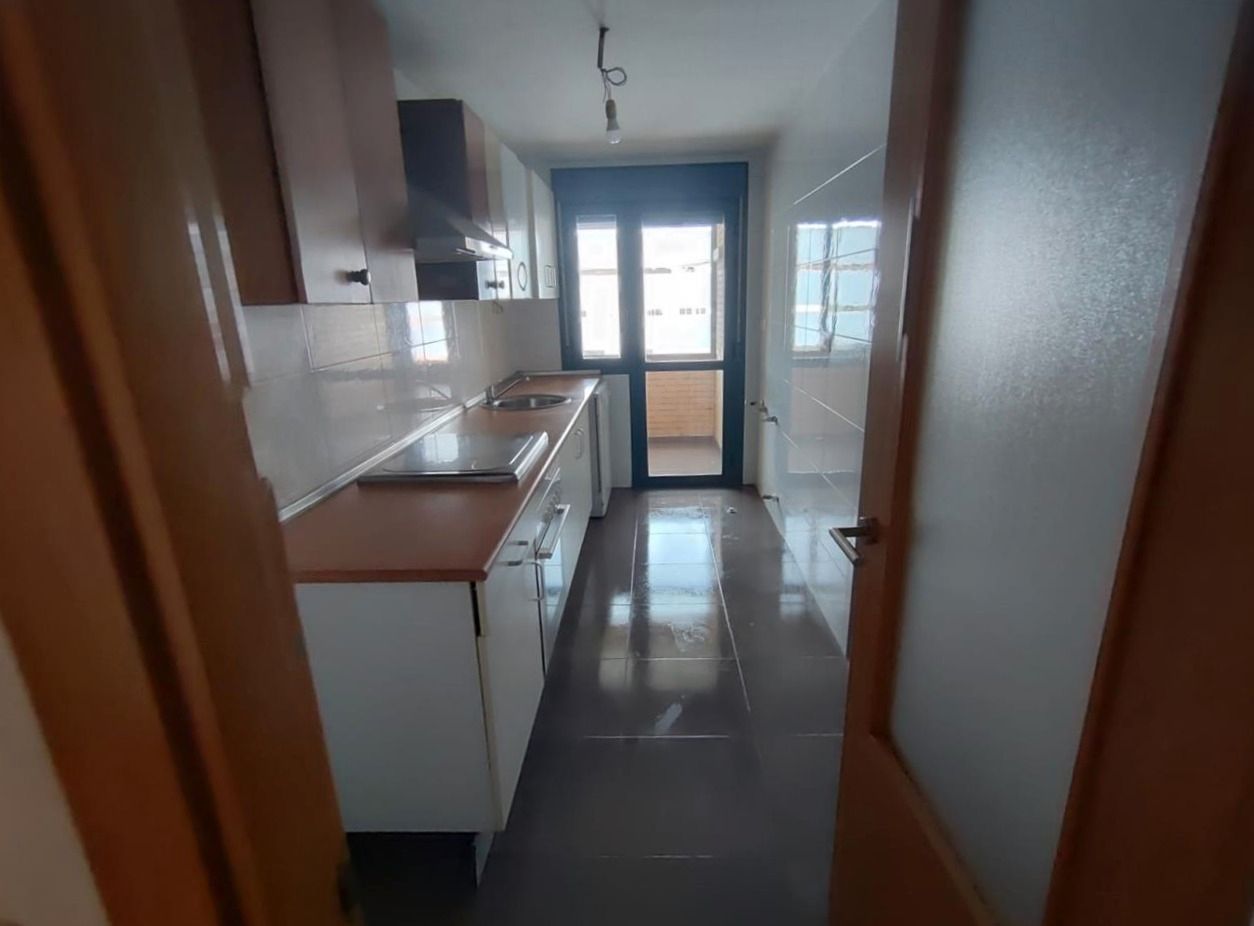 Cuina de Dúplex en venda en El Viso de San Juan amb Traster