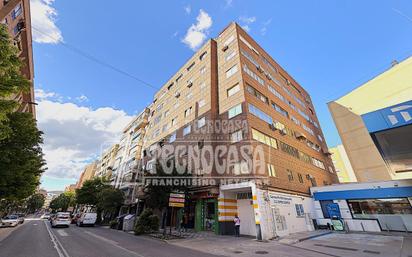 Vista exterior de Pis en venda en Cuenca Capital amb Calefacció i Balcó