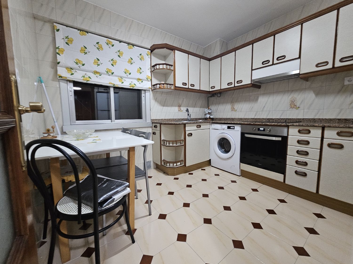 Kitchen of Flat to rent in A Coruña Capital   with Heating and Furnished