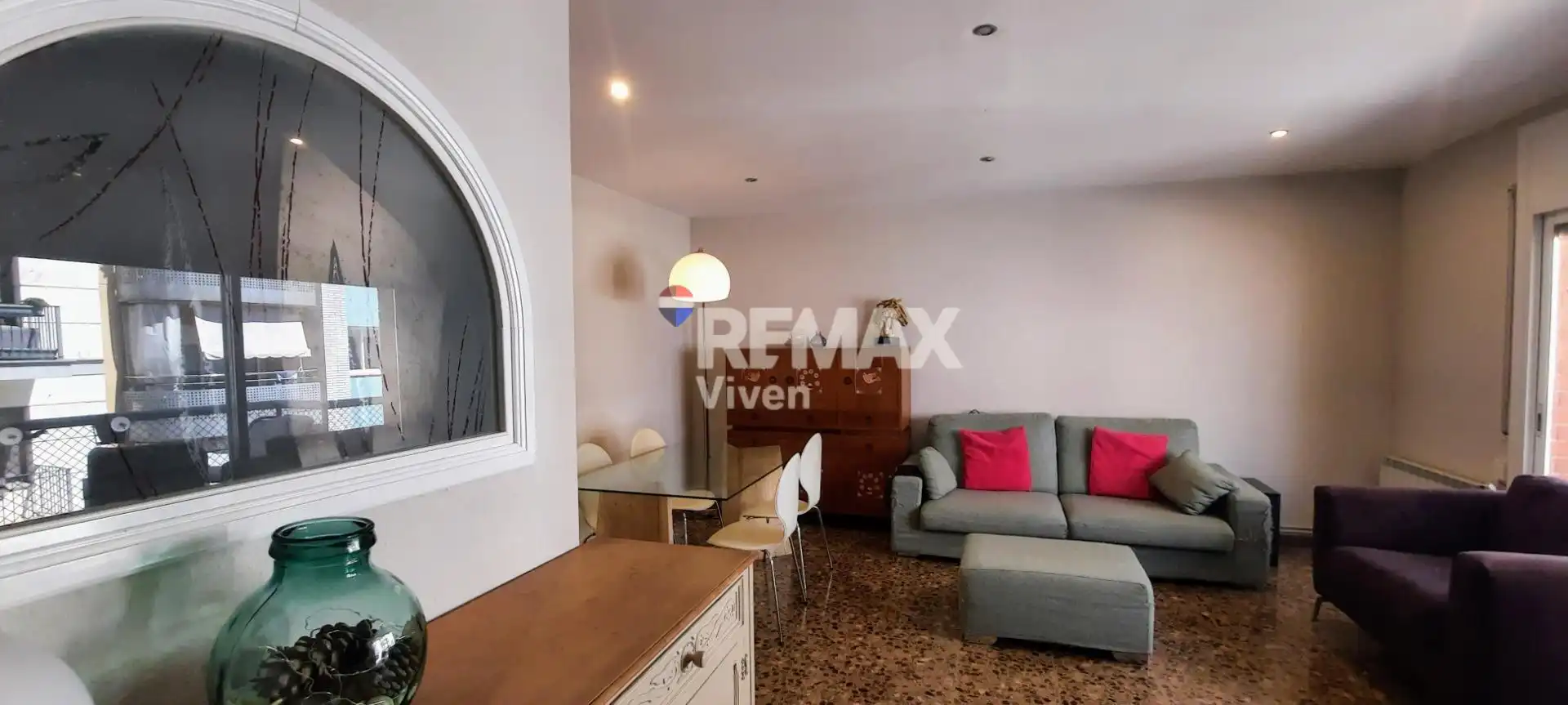 Piso en venta en Vilanova i la Geltrú con Calefacción, Trastero y Balcón