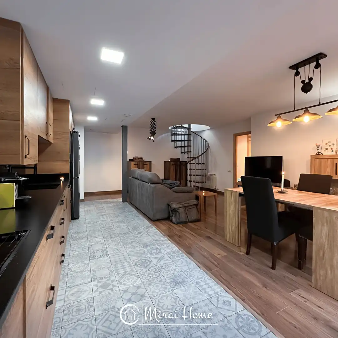 Dúplex en venda en Santa Coloma de Gramenet amb Aire condicionat, Calefacció i Parquet