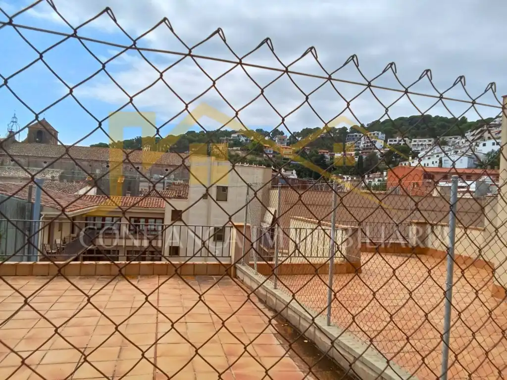 Außenansicht von Wohnung zum Verkauf in Tossa de Mar mit Klimaanlage, Terrasse und Schwimmbad