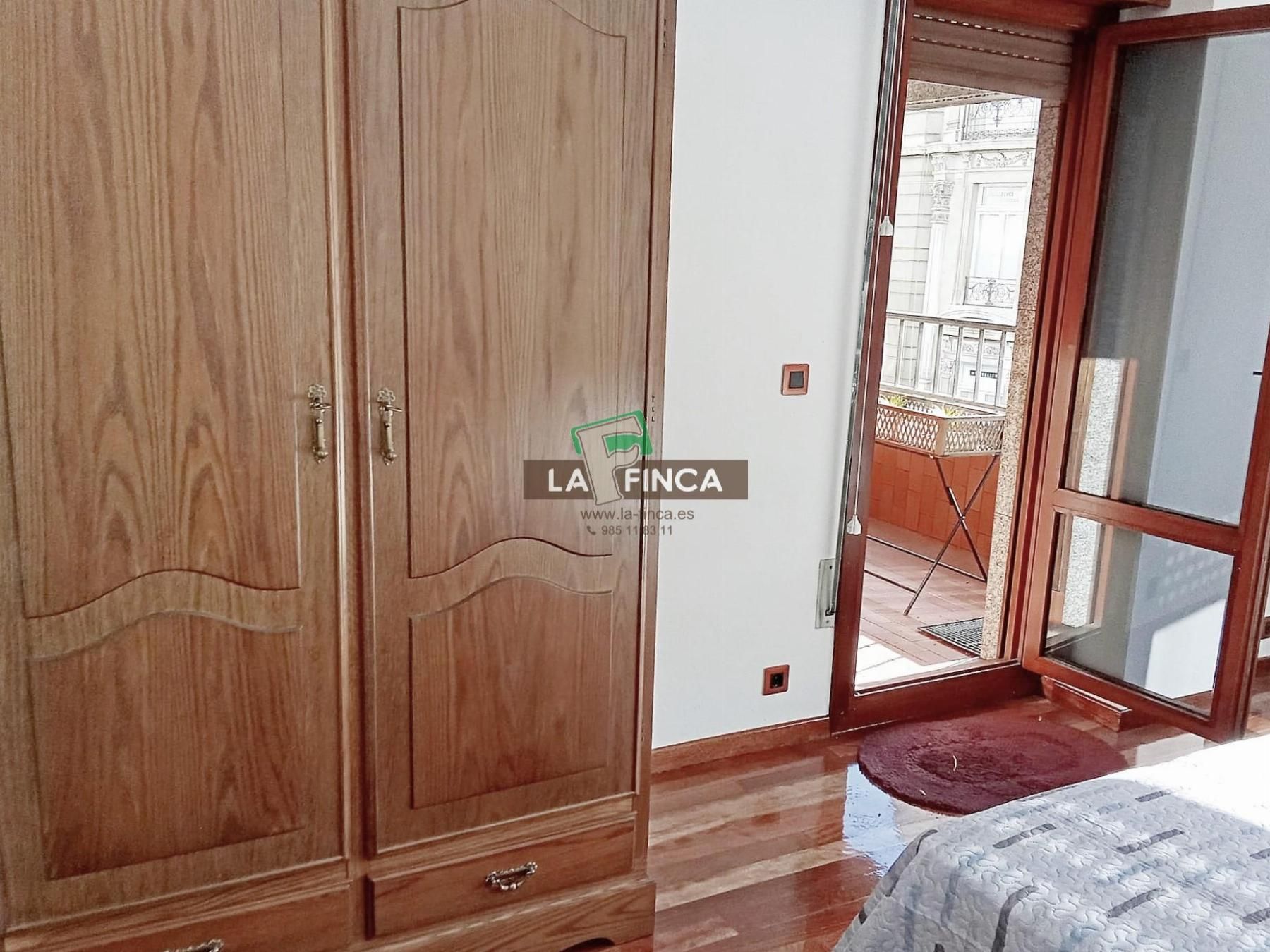 Bedroom of Apartment to rent in Oviedo   with Heating, Parquet flooring and Terrace