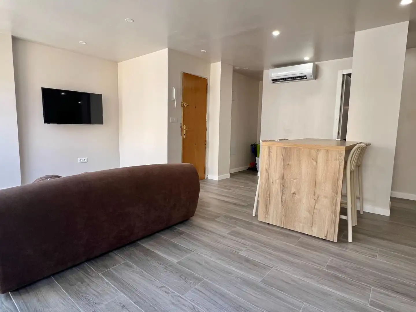 Flat for rent in Elche / Elx  with Air Conditioner and Furnished