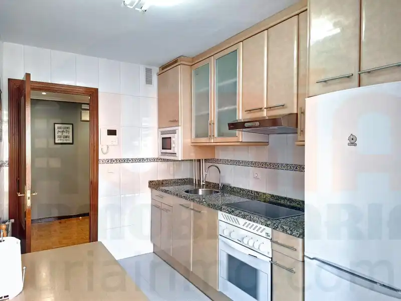 Kitchen of Flat for rent in Oviedo   with Heating, Storage room and Furnished
