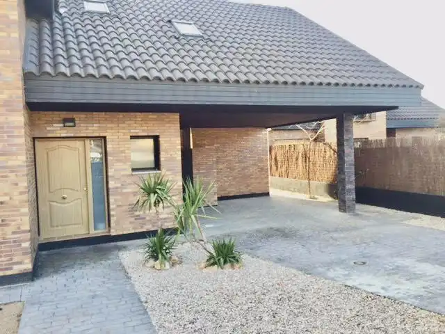 Vista exterior de Casa o chalet de alquiler en El Álamo con Calefacción, Jardín privado y Terraza