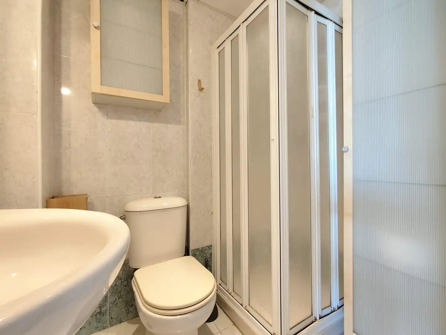 Baño de Piso en venta en Torremolinos con Aire acondicionado, Trastero y Amueblado