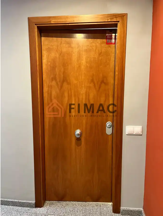 Piso en venta en Sant Hipòlit de Voltregà con Calefacción