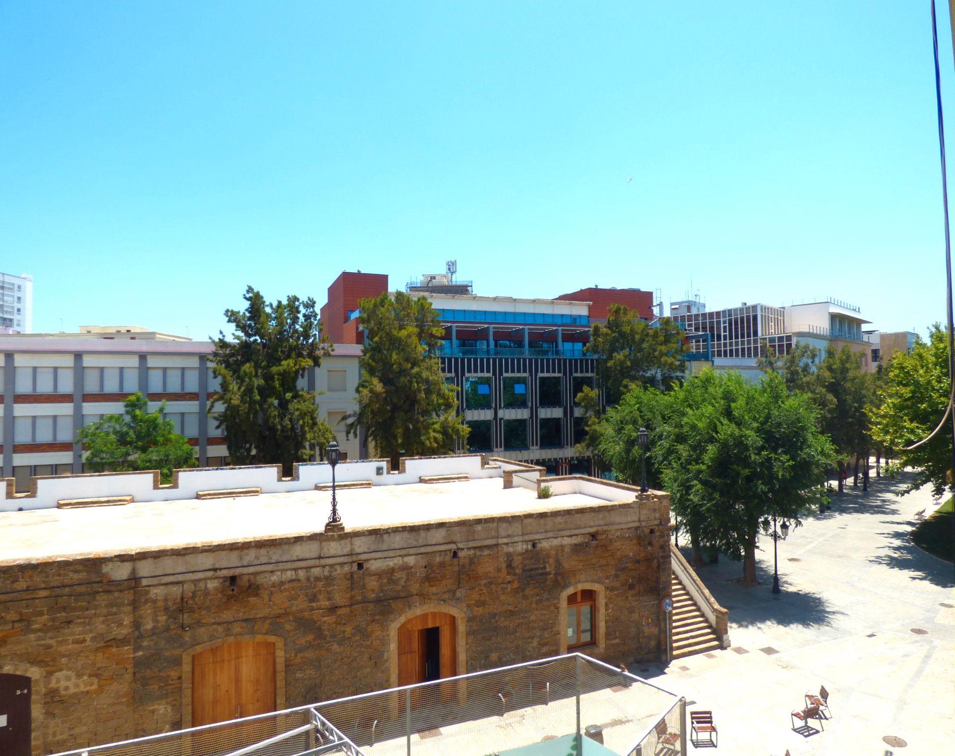 Vista exterior de Piso en venta en  Cádiz Capital con Balcón
