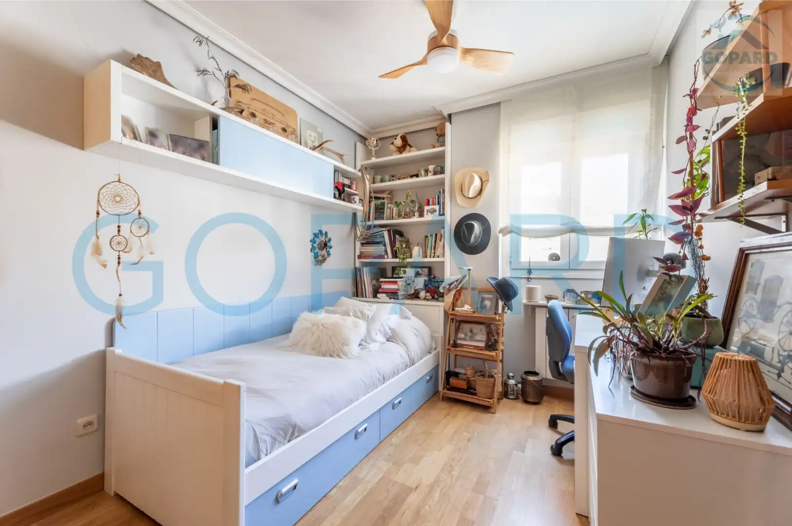 Bedroom of Flat for sale in Alcobendas  with Air Conditioner, Heating and Parquet flooring