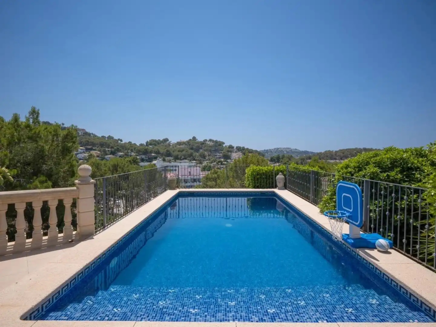 Swimming pool of Houses for sale in Calvià  with Air Conditioner, Heating and Terrace