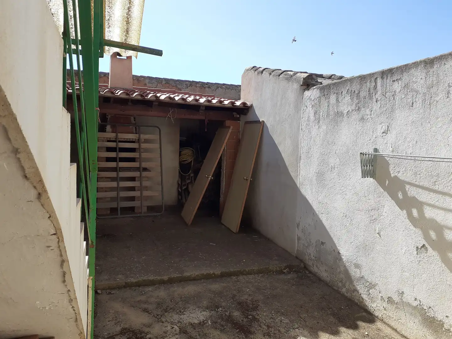 Exterior view of Houses for sale in Valenzuela de Calatrava  with Air Conditioner, Heating and Storage room