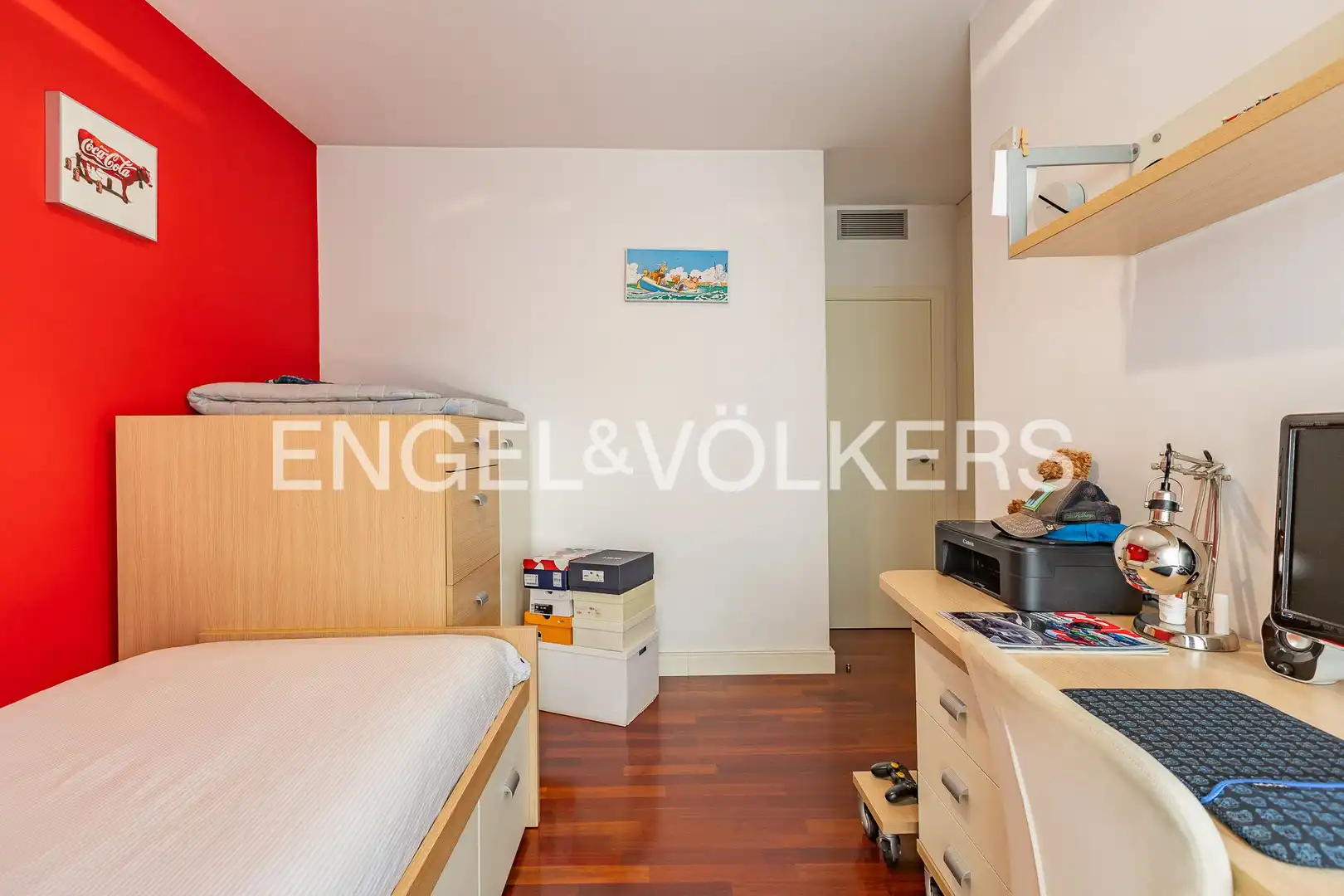 Bedroom of Attic for sale in Sabadell  with Air Conditioner, Heating and Parquet flooring