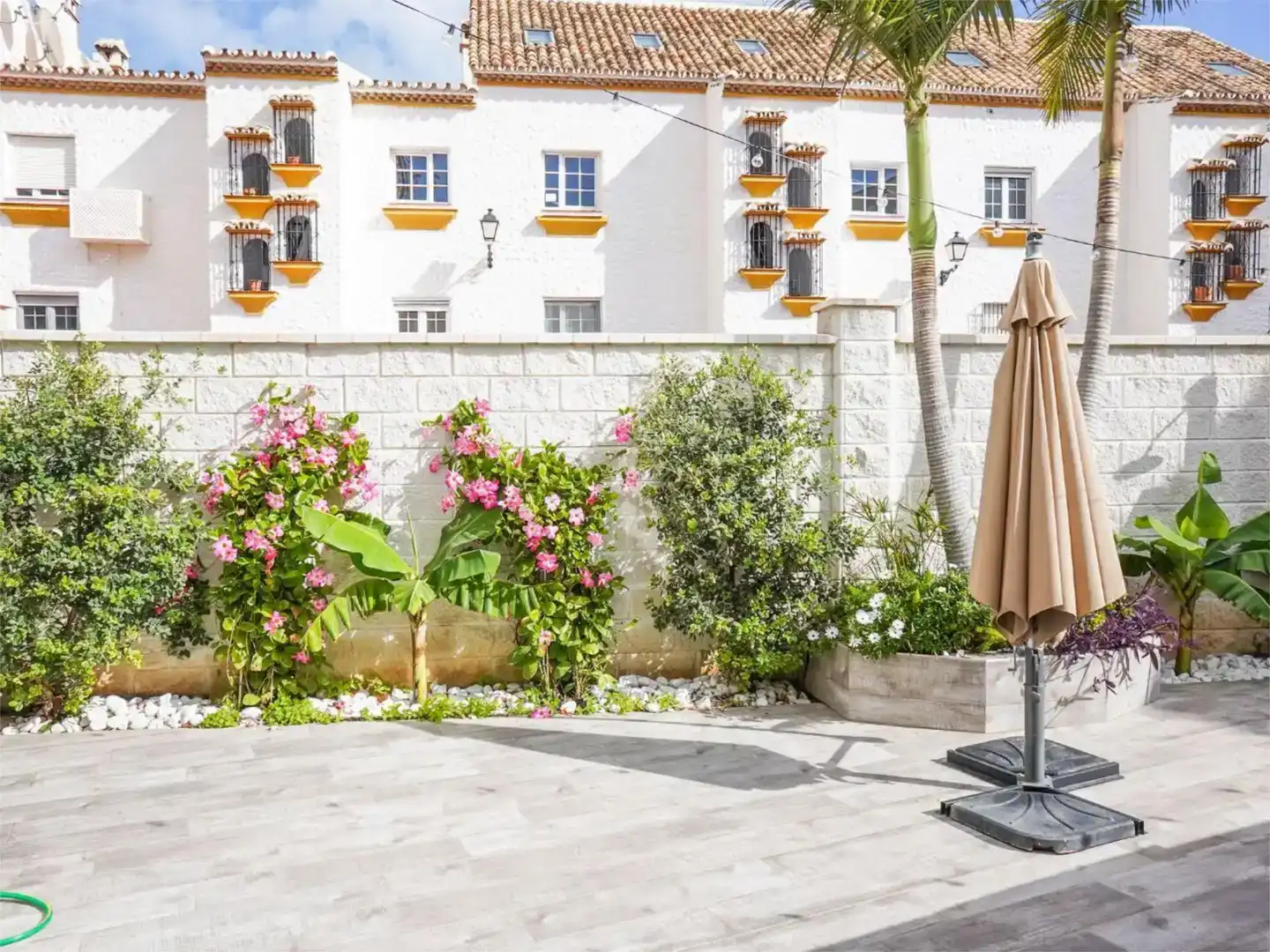 Terrassa de Casa adosada en venda en Benalmádena amb Aire condicionat i Piscina