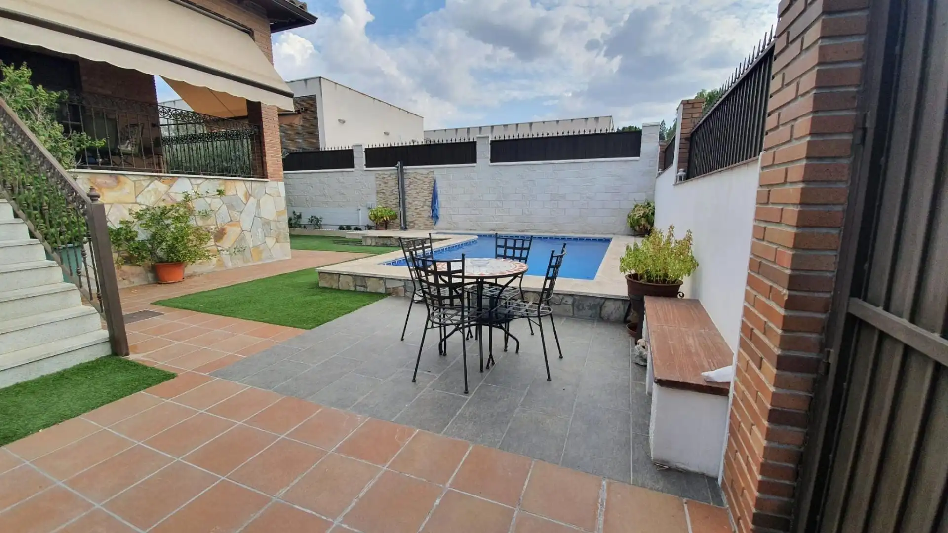 Piscina de Casa o chalet en venta en Aldea del Fresno con Aire acondicionado, Calefacción y Terraza