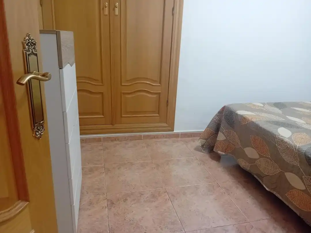 Flat for rent in Calle Miguel Villanueva, Gran Via